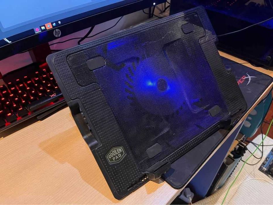 Cooler pad usado para portáteis