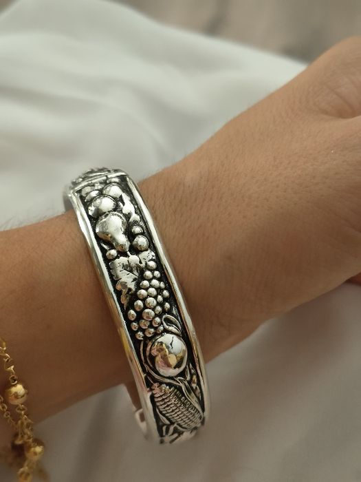 Pulseira escrava estações