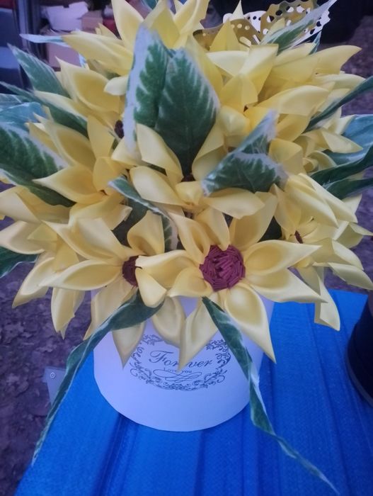 Bukiet ze sztucznych kwiatow