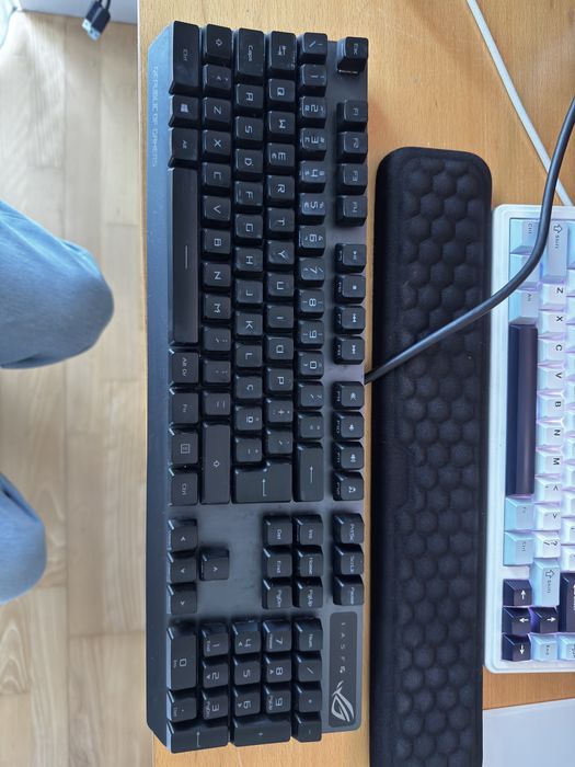 Teclado Gaming ASUS ROG Strix Scope RX Mecânico RGB PT
