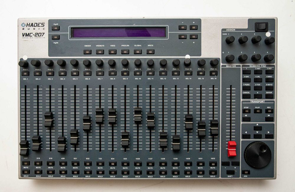 Hades VMC 207 Midi Controller Profissional