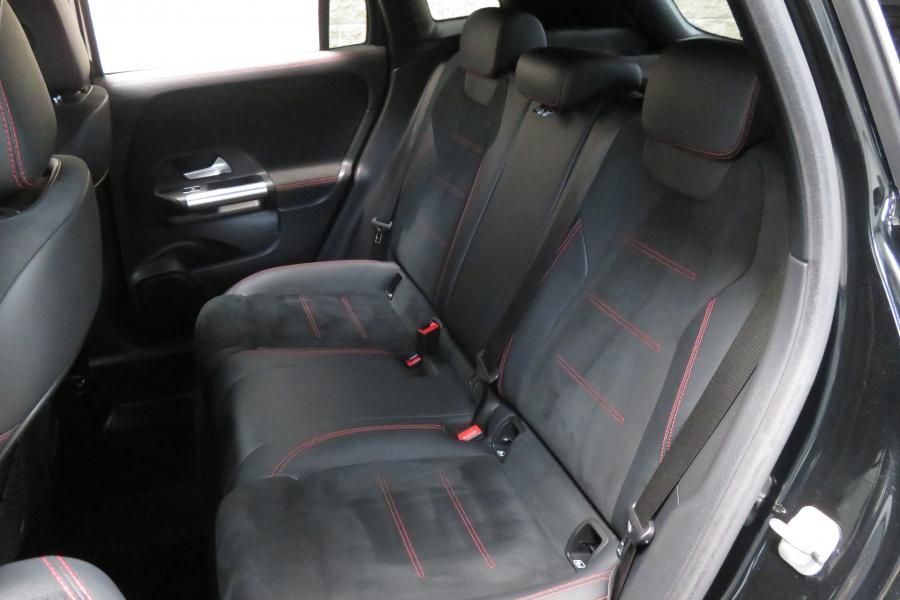Mercedes-Benz GLA 180 d AMG Line