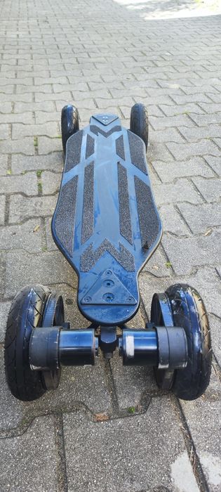 Longboard elektryczny Majestic