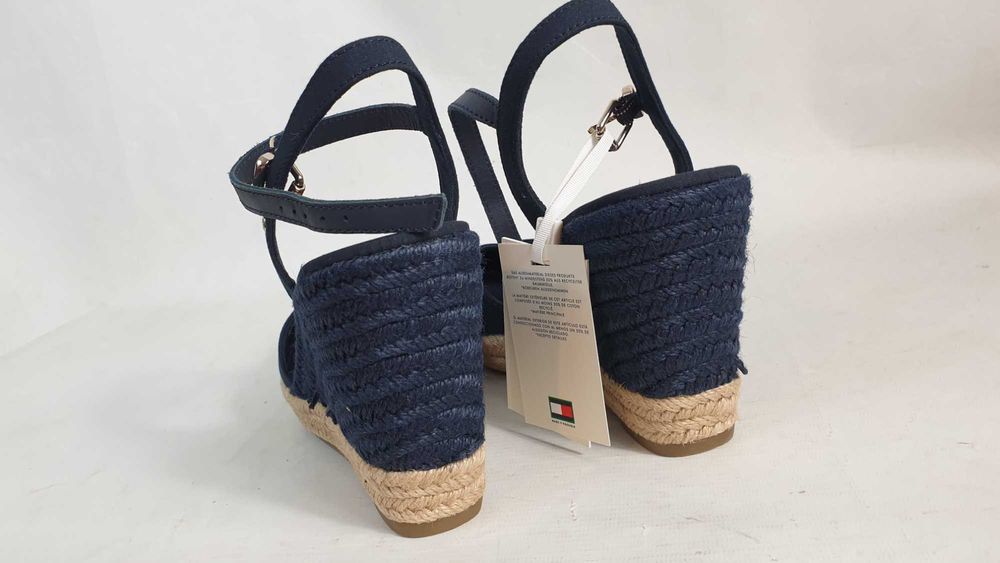 TOMMY HILFIGER sandały na koturnie  damskie   rozmiar  39
