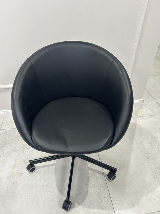 Fotel Skruvsta obrotowy czarny