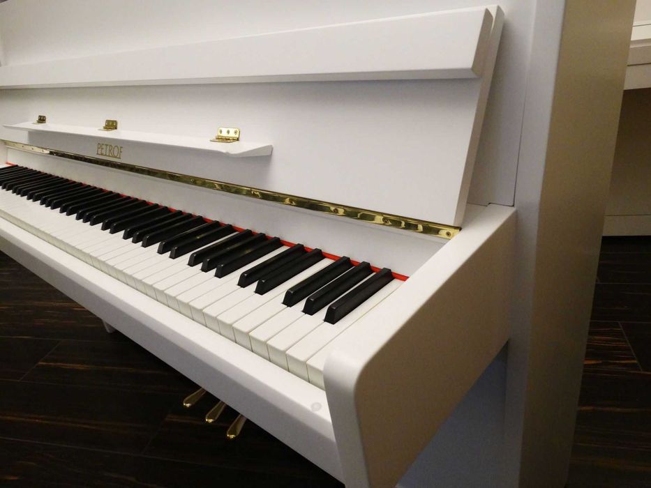 Pianino biale Petrof bdb