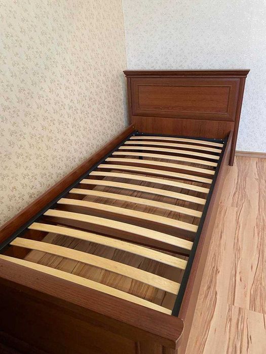 ПРОДАМ Ліжко односпальне "Соната"