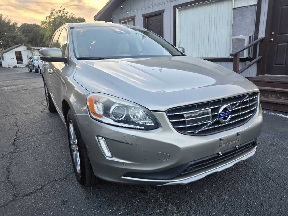 Volvo XC60      2016