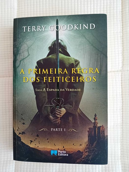 Livro A Primeira Regra dos Feiticeiros de Terry Goodkind