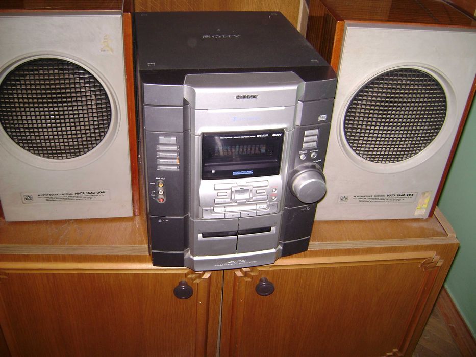 муз центр Соні HCD RS 22  2 шт
