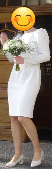 elegancka, prosta sukienka ślubna