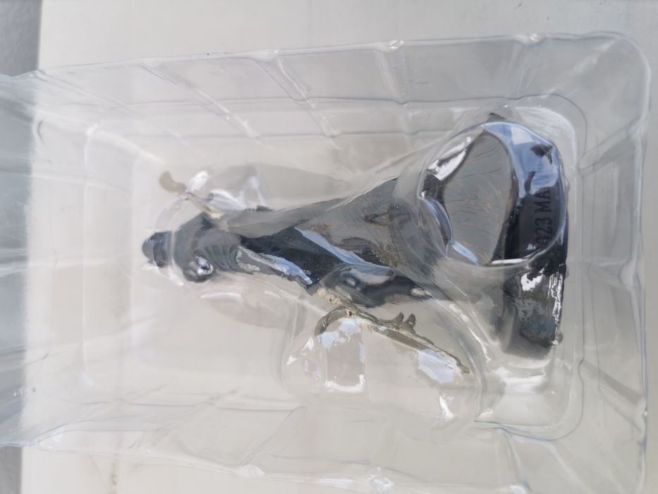 Figura Corvus Glaive
