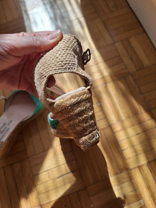 Sandały na koturnie rozm 38