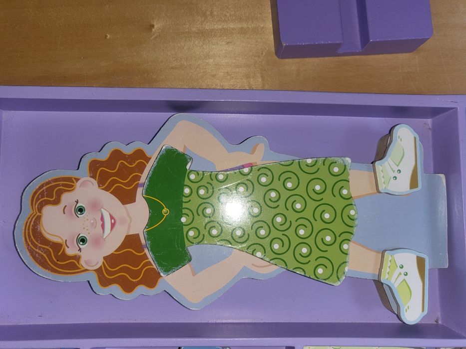 Magnetyczna ubieranka lala drewniana melissa&daugh