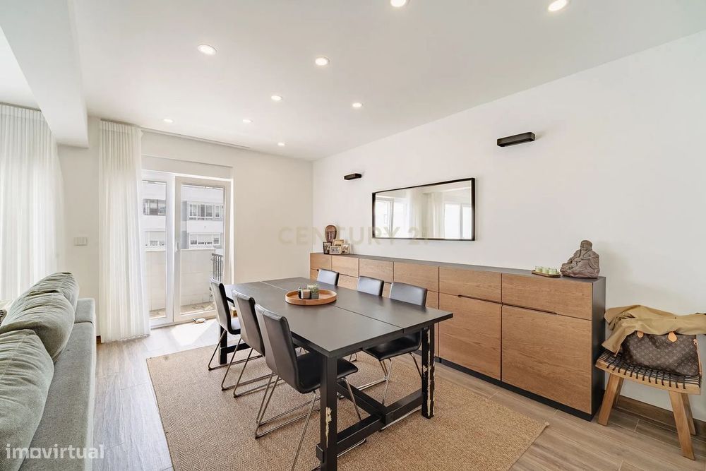 Apartamento T3 em Carnaxide, Lisboa