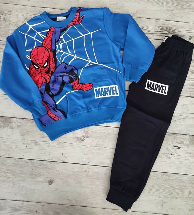 Ocieplany komplet r. 4-5 l. (104/110)