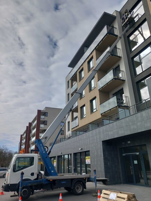 Usługi/wynajem zwyżka/podnośnik koszowy {wycinka drzew} do 26m