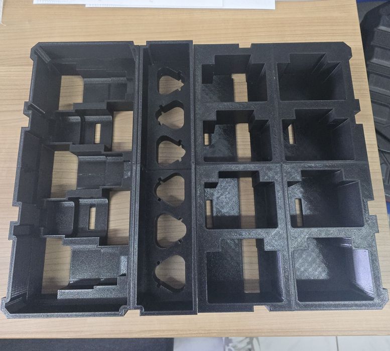 Milwaukee packout organizer na baterie