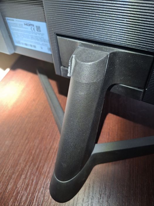 Монитор Samsung Essential S3