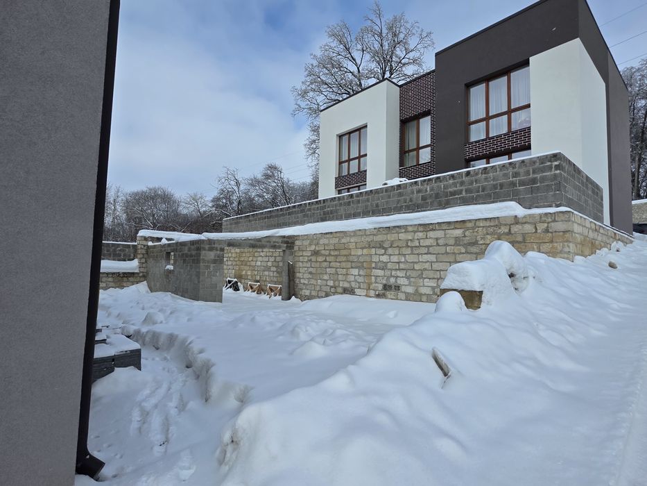 Сучасний котедж преміум класа поруч з Тернополем