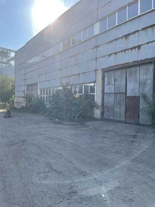 Продажа отдельно стоящего здания под склад или производство, г. Умань