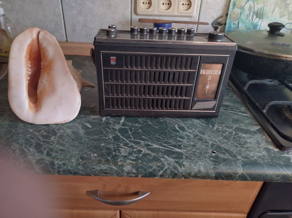 Радиоприемник Геолог-1977 года