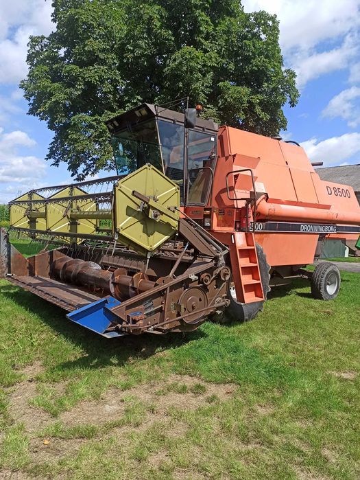 Kombajn zbożowy DRONNINGBORG 8500