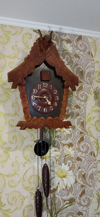 Настенные часы кукушка с оленем ( охотничий стиль ) темные