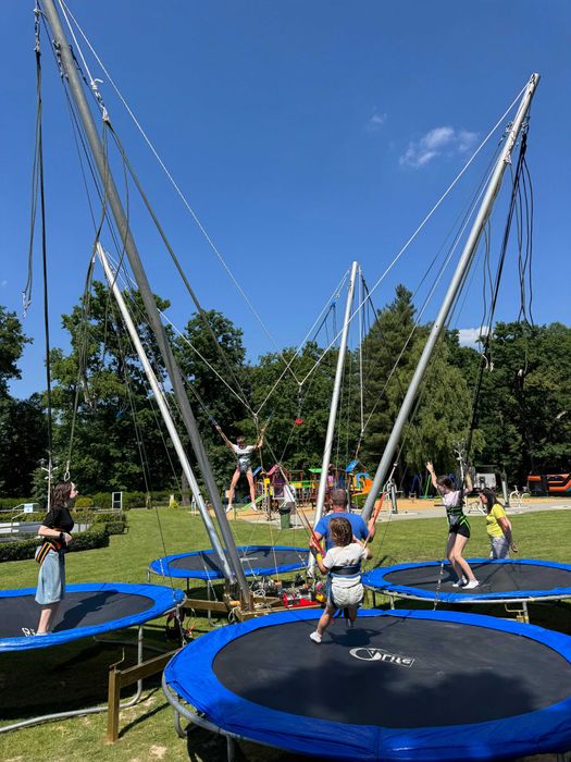 Eurobungee, ścianka wspinaczkowa, symulatory, byk rodeo, animacje