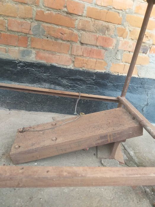 Циркулярний стіл