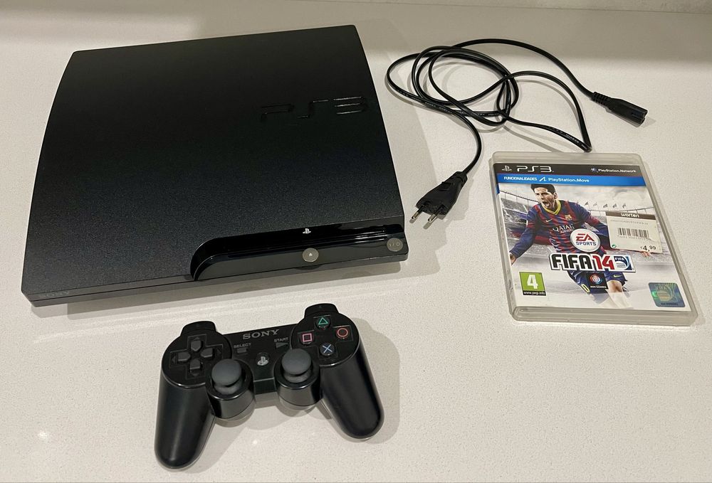 PlayStation 3 Slim + Comando + FIFA 14 (Manutenção feita)