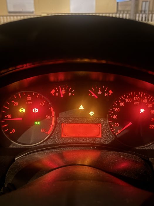 Fiat stillo (2003) usado funcionando normalmante mas com nescessidade de alguns reparos.