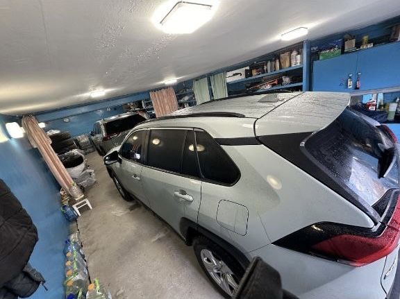 Гараж на ВЕЧЕРНЕМ (метро) на 3 авто 11.8/4.9 Возможна аренда/оренда