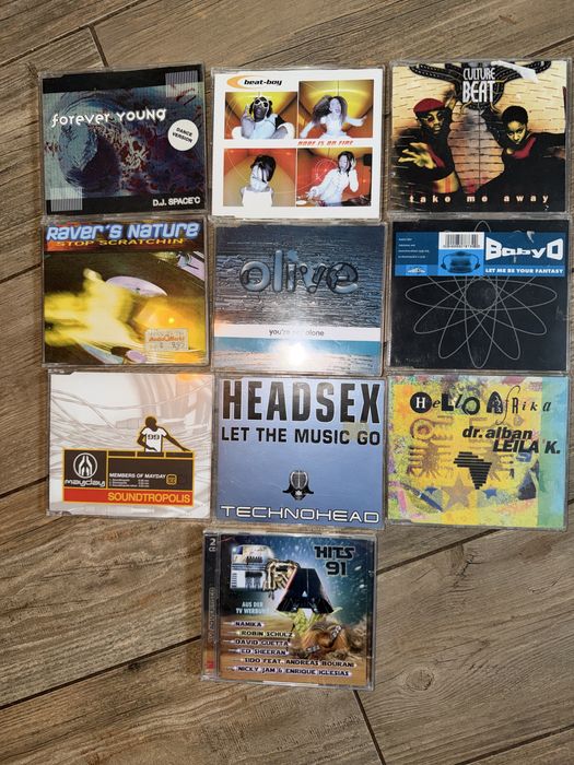 Rezerwacja płyty CD dla Karola oryg stan bdb cena za komplet