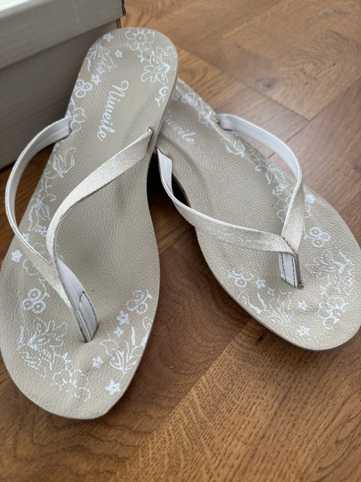 Piękne białe japonki brokatowe 38