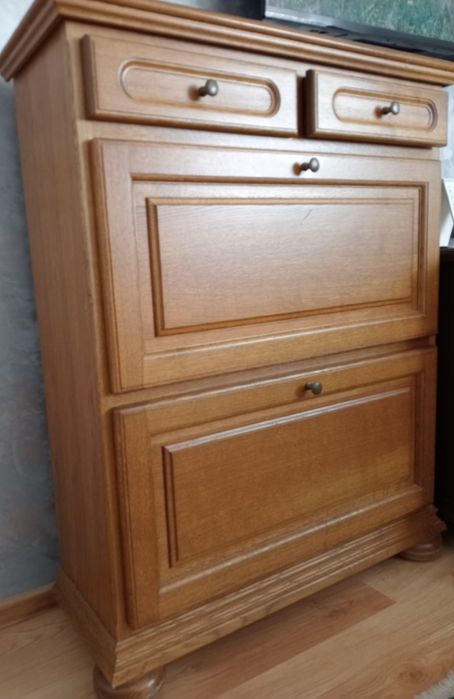 Stylowa dębowa szafka na buty