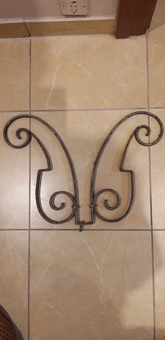 Kuty przedwojenny element dekoracyjny.