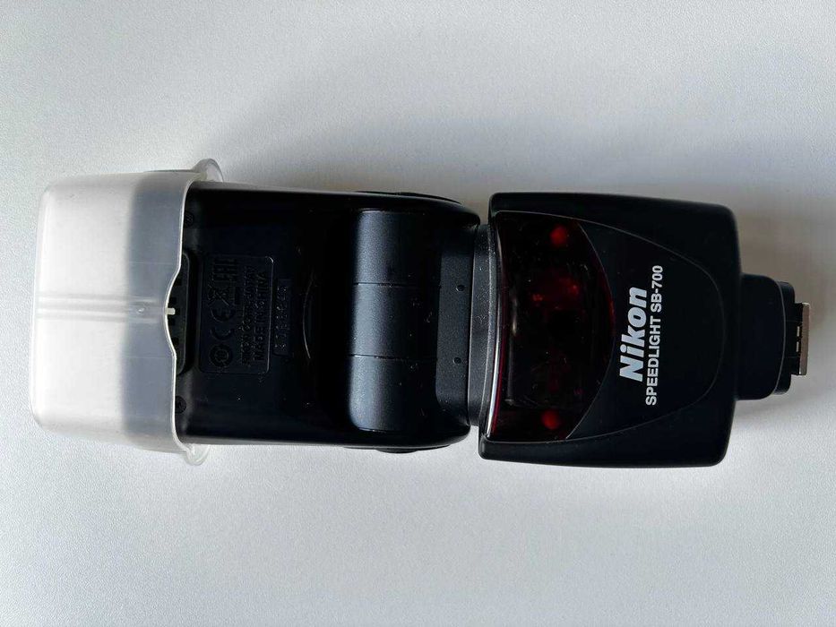 Комплект фотокамера NIKON D 7100+2 обʼєктиви+фотоспалах (див. опис)