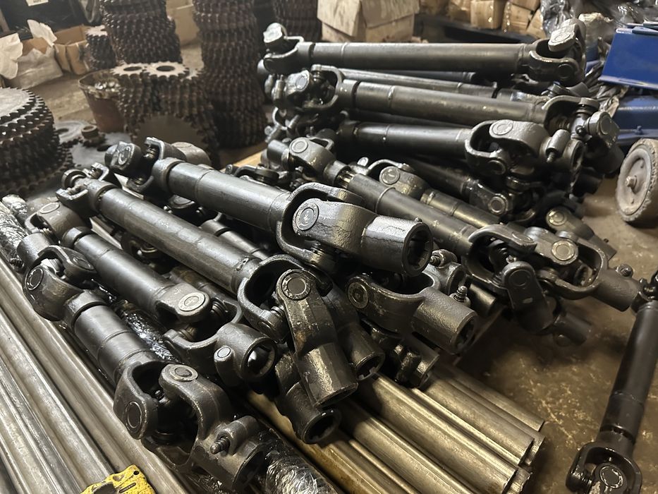 Шлицевой кардан, Гук, Шарнир, копалка, косилка, опрыскиватель