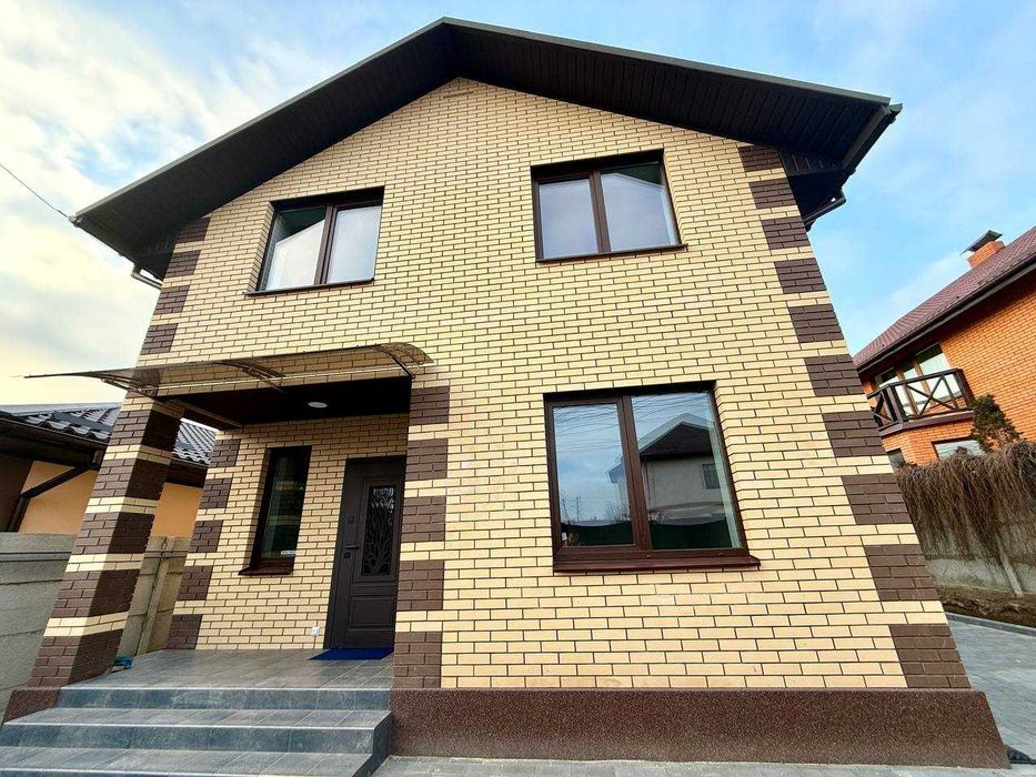 Оренда просторового двоповерхового будинку в Царському селі