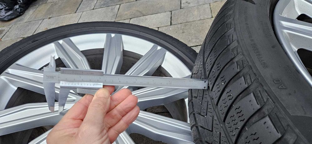 Felgi 19 Cali Audi A6, A7, A4, Q3, Q5, A8 245/45/19 Zima Pirelli