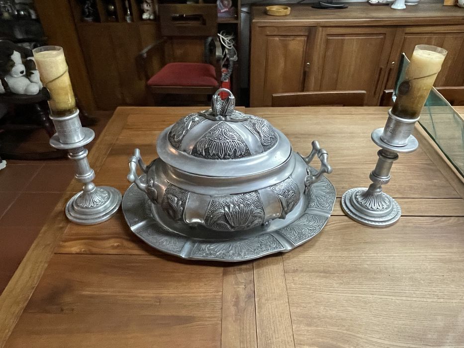 Terrina e castiçais em liga estanho