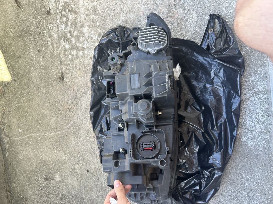 Volvo XC90 Lampa przednia