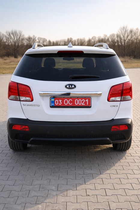 Пригнана з Європи - KIA SORENTO, оригінал пробіг, не фарбована