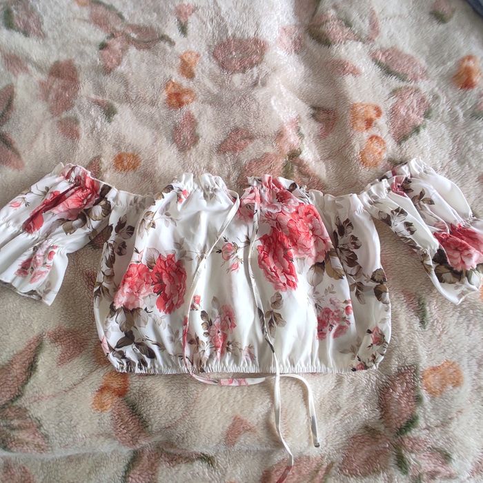 Top bluzeczka hiszpanka