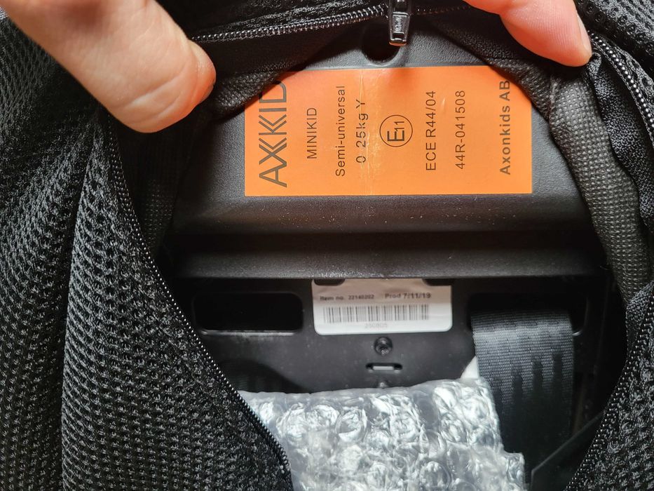 Fotelik samochodowy Axkid Minikid 2.0 RWF 9-25 kg - bardzo dobry stan