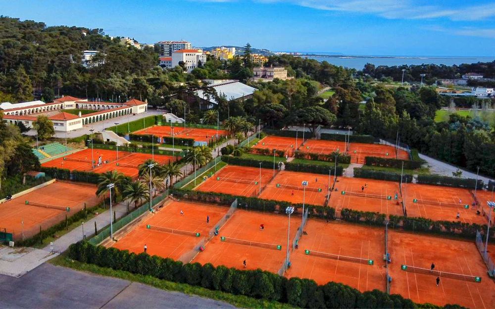 Terreno à venda em Linda-a-Velha - Oeiras - Lisboa