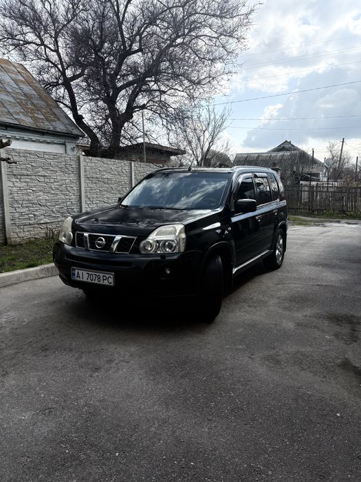 Продаж надійного автомобіля Нісан Х-Траіл