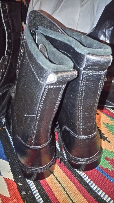 Продаются новые зимние берцы 39р (25.5см)