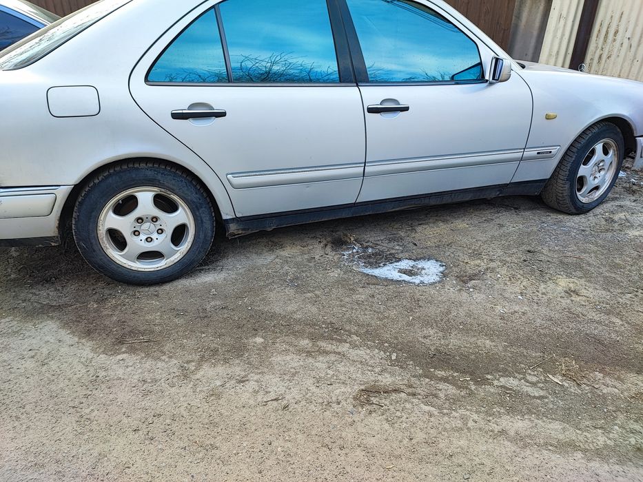 Диски мерседес легкосплав 16 с резиной зима.